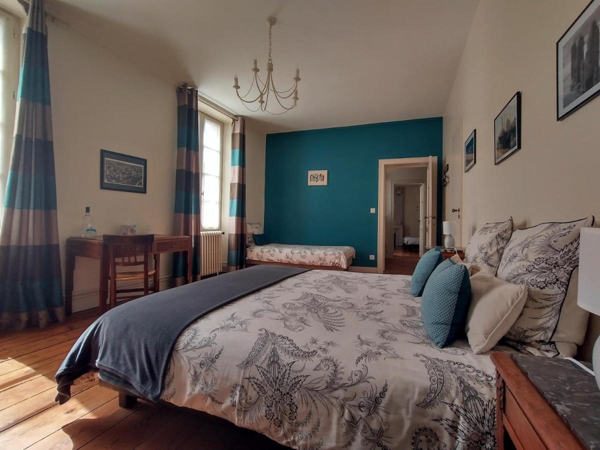 La Parenthese Bed & Breakfast La Reole Exterior photo